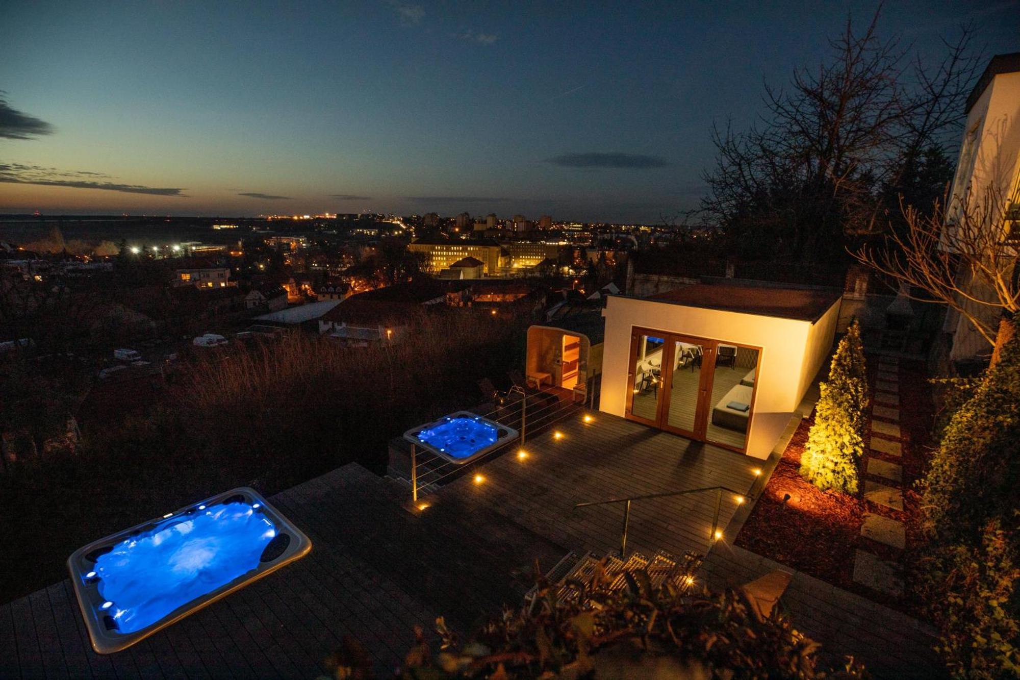 Apartment Airport Luxury &